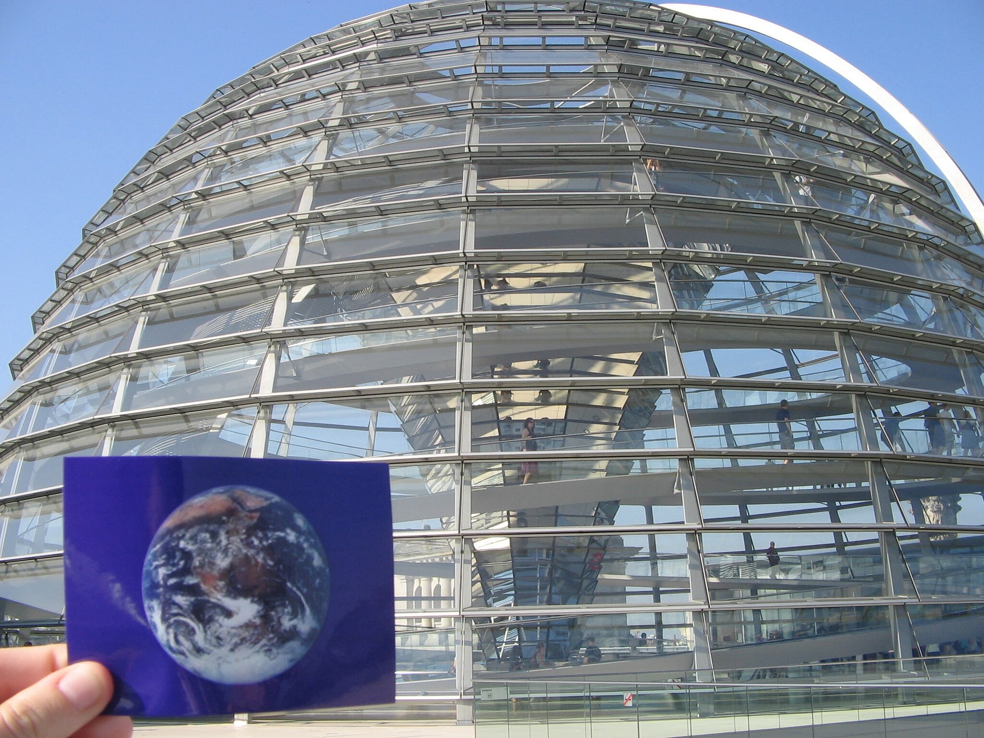 The Reichstag Glass Dome was #EarthFlagged !